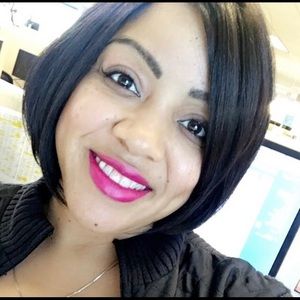 Meet your Posher, Dana